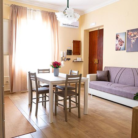 Alexas Rooms Crotone Exterior photo